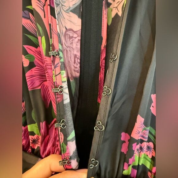 NEW Bronx and Banco Bedouin Lily Minidress Floral Black and Pink - Picture 10 of 16